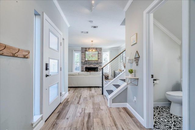 171 N Pin Oak XING, Elgin, TX 78621