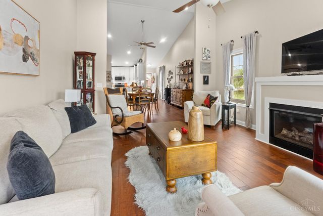 801 Carriage Lane, Trenton, OH 45067