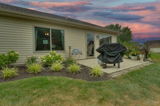 801 Carriage Lane, Trenton, OH 45067