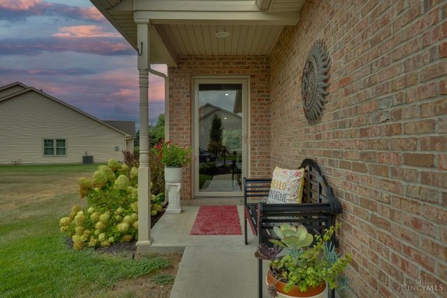 801 Carriage Lane, Trenton, OH 45067