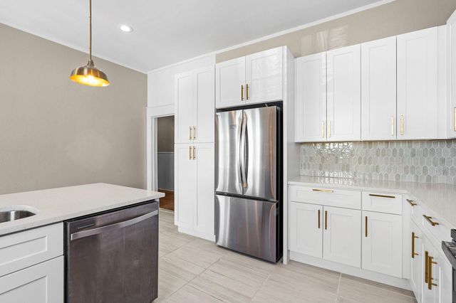 1501 Beaver LN, Florence, TX 76527