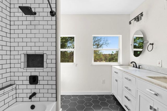 1501 Beaver LN, Florence, TX 76527