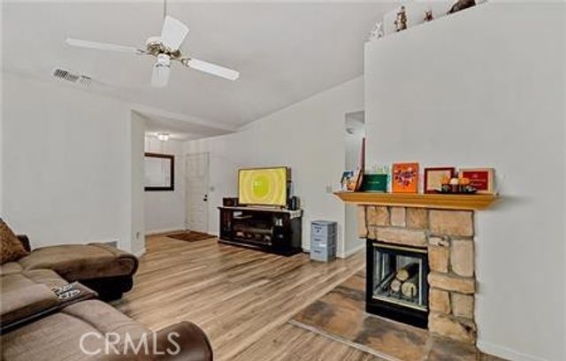 2906 Summer Set Cir, Banning, CA 92220