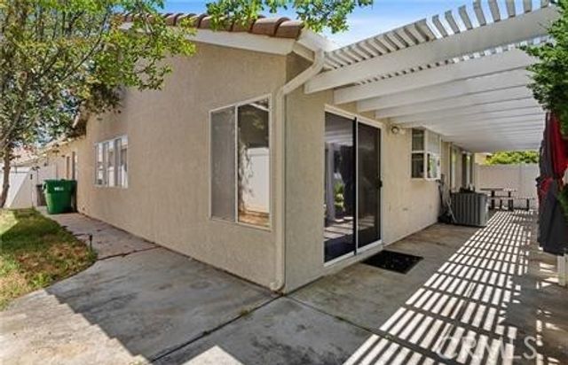 2906 Summer Set Cir, Banning, CA 92220