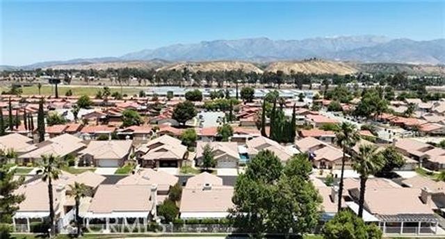 2906 Summer Set Cir, Banning, CA 92220