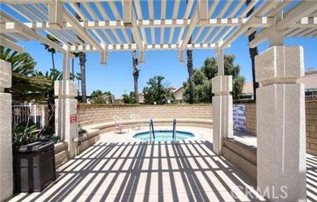 2906 Summer Set Cir, Banning, CA 92220