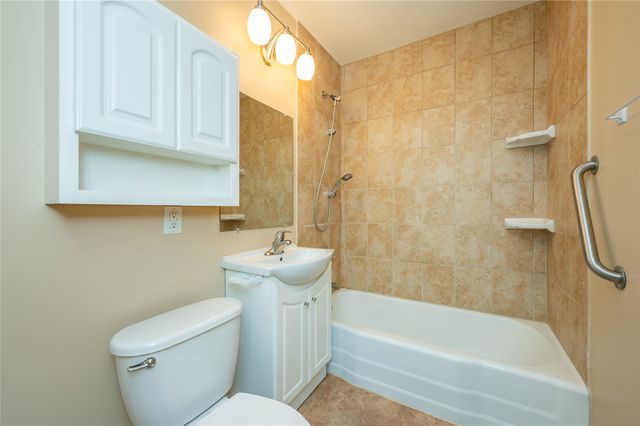 3825 51st Street, Des Moines, IA 50310