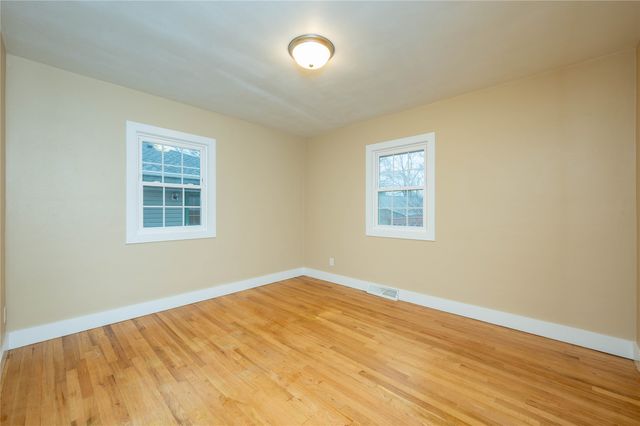 3825 51st Street, Des Moines, IA 50310