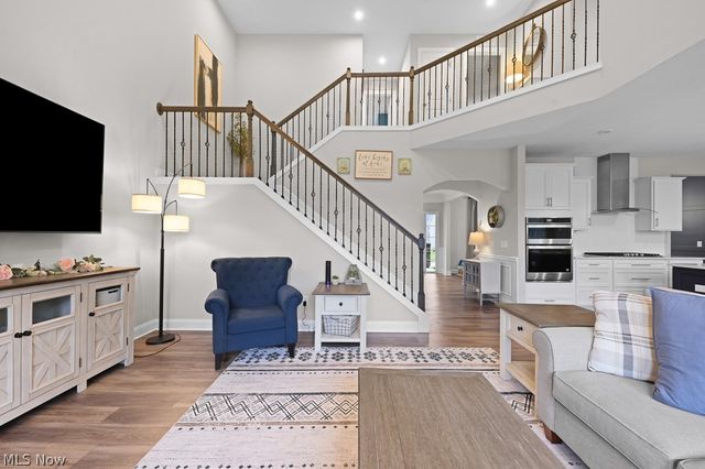1316 Skyland Falls Boulevard, Hinckley, OH 44233