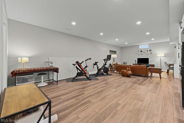 1316 Skyland Falls Boulevard, Hinckley, OH 44233