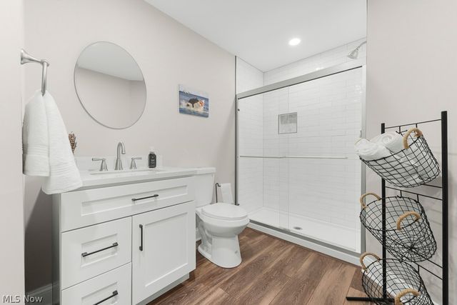 1316 Skyland Falls Boulevard, Hinckley, OH 44233