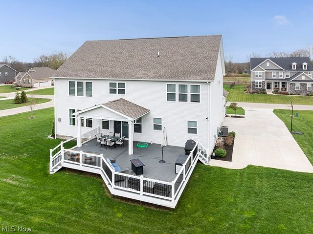 1316 Skyland Falls Boulevard, Hinckley, OH 44233