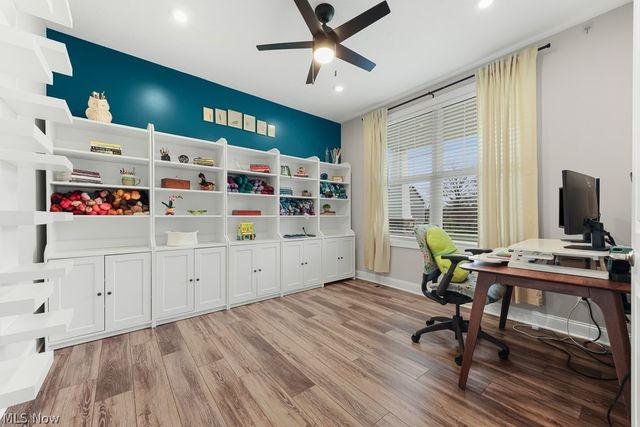 1316 Skyland Falls Boulevard, Hinckley, OH 44233