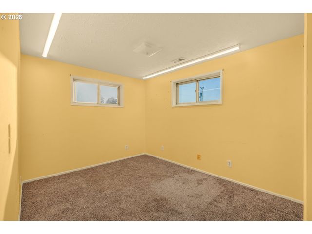 21425 Se BOHNA PARK Rd, Damascus, OR 97089