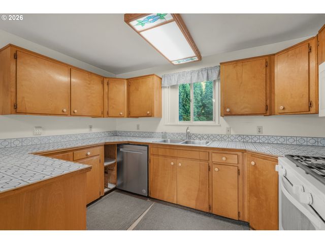 21425 Se BOHNA PARK Rd, Damascus, OR 97089