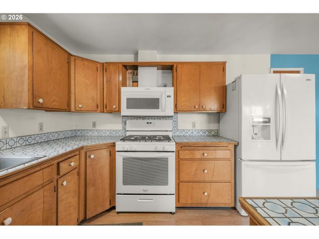 21425 Se BOHNA PARK Rd, Damascus, OR 97089