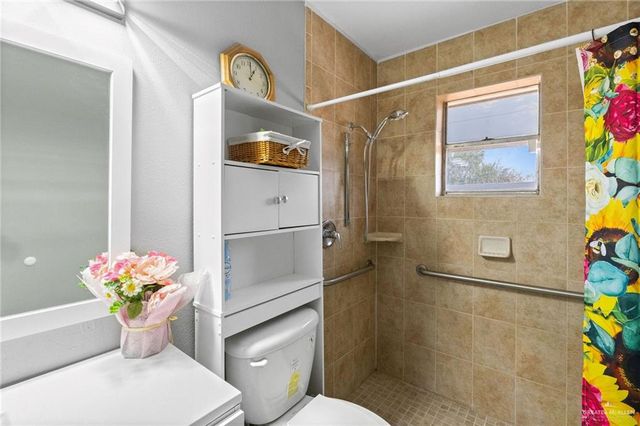 400 N Mayberry Boulevard, Mission, TX 78573