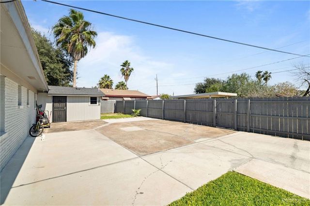 400 N Mayberry Boulevard, Mission, TX 78573