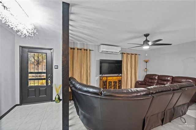 400 N Mayberry Boulevard, Mission, TX 78573