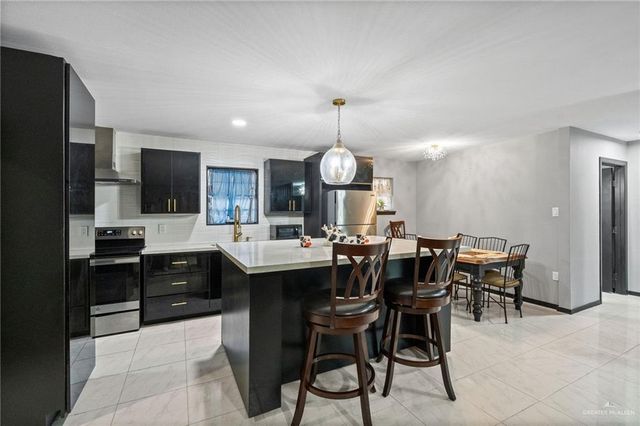 400 N Mayberry Boulevard, Mission, TX 78573