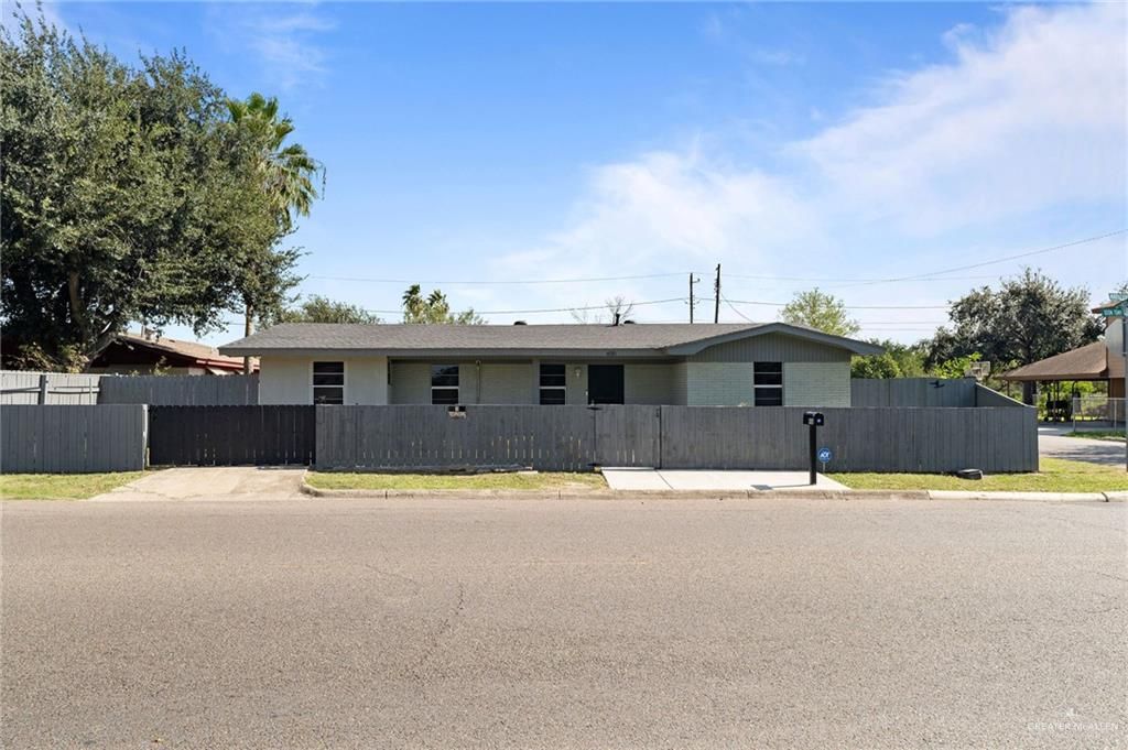 400 N Mayberry Boulevard, Mission, TX 78573