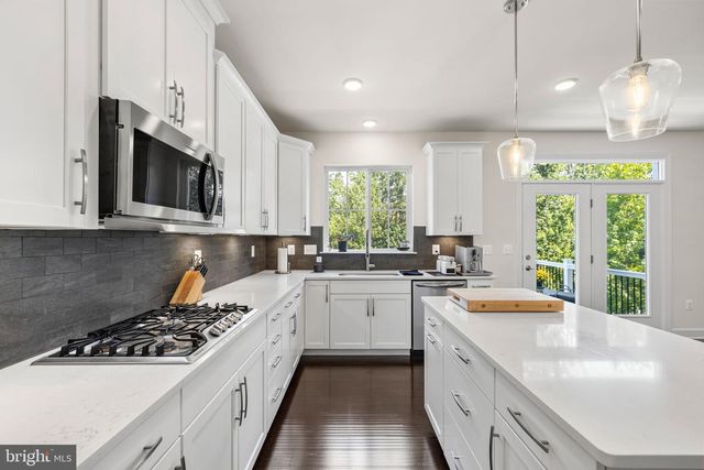 525 GLADIOLA WAY, Stafford, VA 22554