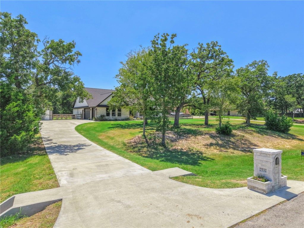 7532 Field Creek Estates Drive, Bryan, TX 77808 — photo 3