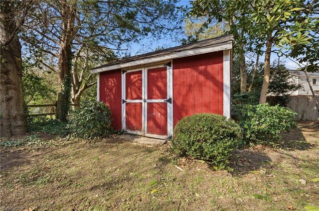 508 Kingston DR, Virginia Beach, VA 23452