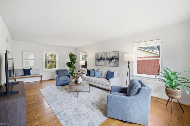 508 Kingston DR, Virginia Beach, VA 23452