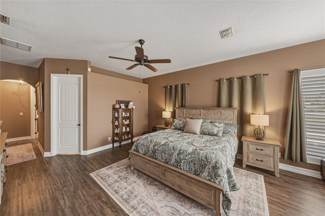 37405 HIGHRIDGE DRIVE, Dade City, FL 33525