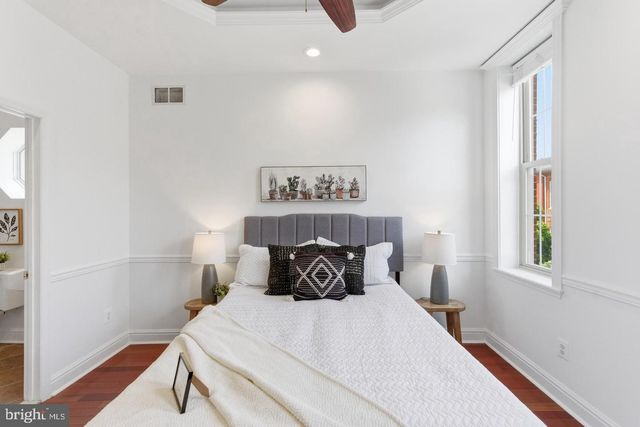 11 E OSTEND ST, Baltimore, MD 21230
