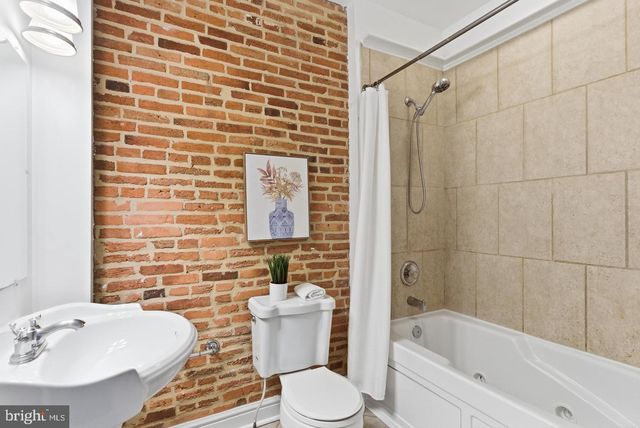 11 E OSTEND ST, Baltimore, MD 21230