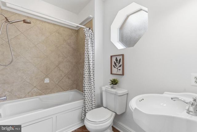 11 E OSTEND ST, Baltimore, MD 21230