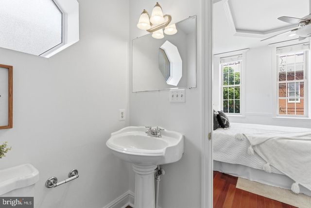 11 E OSTEND ST, Baltimore, MD 21230