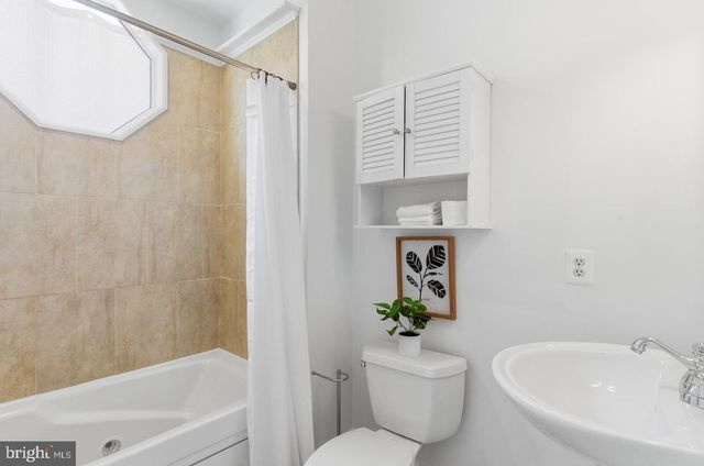 11 E OSTEND ST, Baltimore, MD 21230