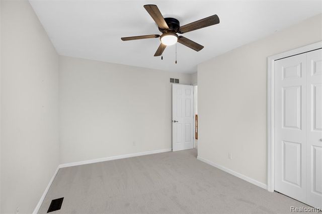 1614 High Pointe Drive, Oxford, MI 48371