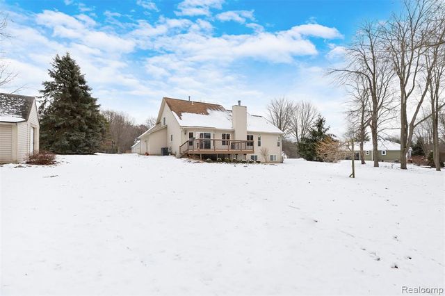 1614 High Pointe Drive, Oxford, MI 48371