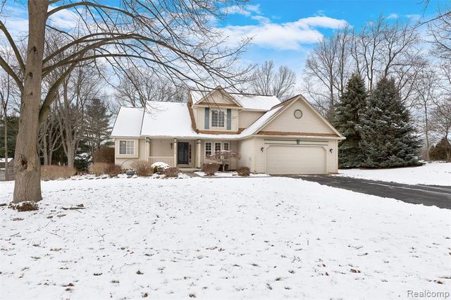 1614 High Pointe Drive, Oxford, MI 48371