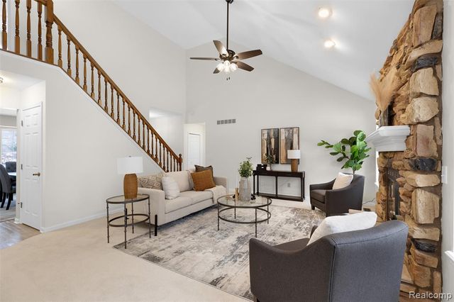 1614 High Pointe Drive, Oxford, MI 48371