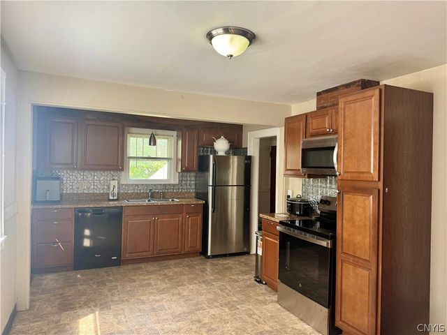 211 Pharis Street, Syracuse, NY 13204