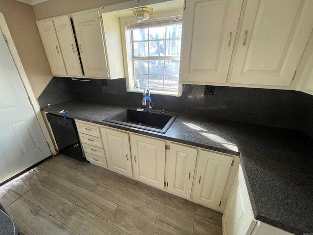 1517 Sugar Maple Lane, Hensley, AR 72065