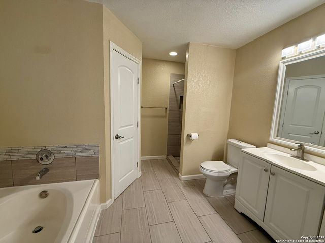 8603 Ridge Flower, San Antonio, TX 78239