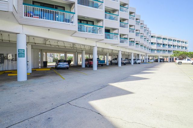 6102 Seawall Boulevard 102B, Galveston, TX 77551