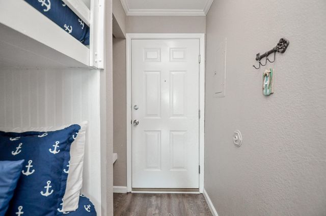 6102 Seawall Boulevard 102B, Galveston, TX 77551