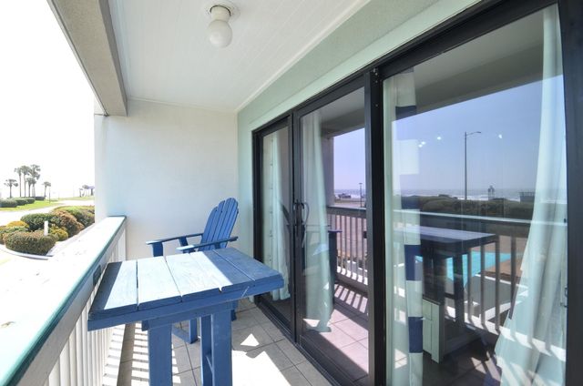 6102 Seawall Boulevard 102B, Galveston, TX 77551