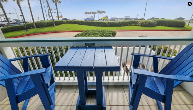 6102 Seawall Boulevard 102B, Galveston, TX 77551