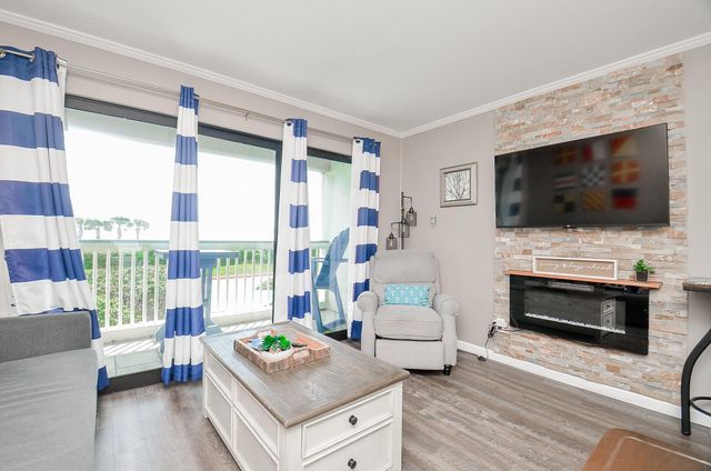 6102 Seawall Boulevard 102B, Galveston, TX 77551