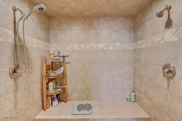 2500 Wimbledon Drive, Las Vegas, NV 89107