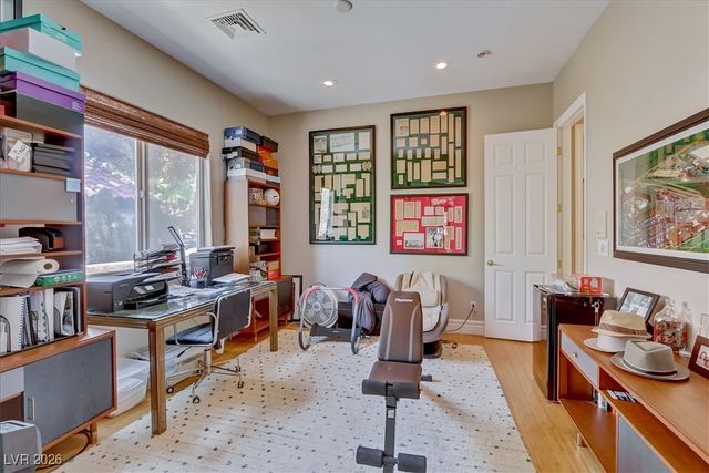 2500 Wimbledon Drive, Las Vegas, NV 89107