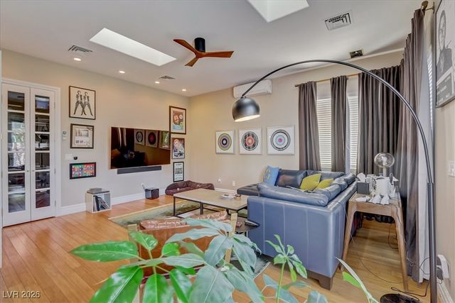 2500 Wimbledon Drive, Las Vegas, NV 89107